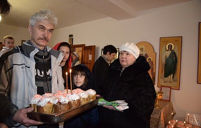 Проект «Поделись теплом» 2017: пасхальные куличи - в подарок красноярцам