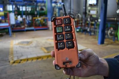 Радиоуправление грузоподъёмными механизмами позволит повысить безопасность сотрудников на алтайских предприятиях СГК
