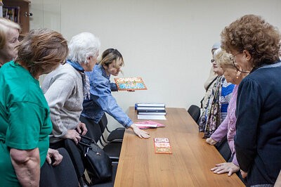 "Поделись теплом". Ветераны Кировского района Красноярска совершили экскурсию в Свято-Успенский мужской монастырь