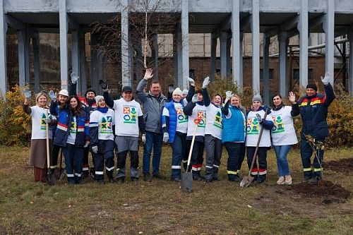 Активисты «Зелёной дружины СГК» высадили сирень на территории Красноярской ГРЭС-2