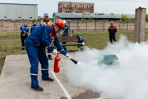 Борцы с огнем: в Алтайском крае прошли соревнования добровольных пожарных формирований СГК