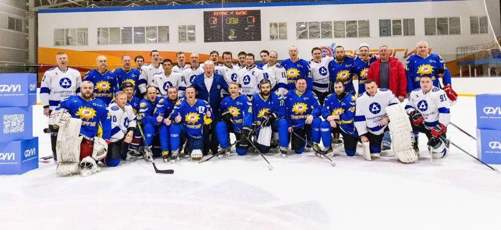 Такой хоккей нам и нужен: рефтинские энергетики провели товарищескую игру с Белоярской АЭС