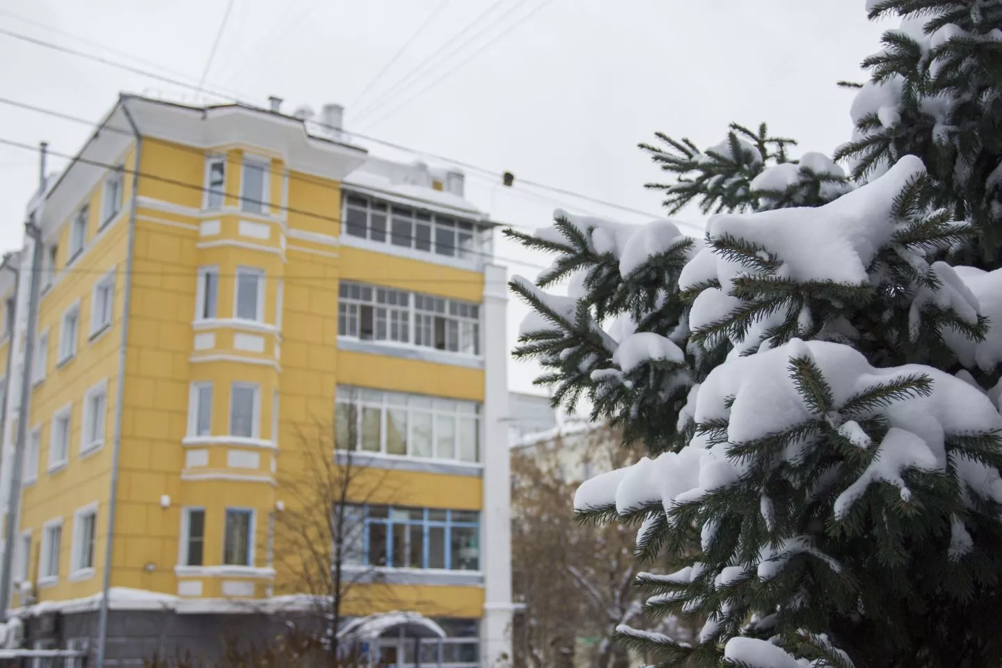 Надо ли передавать показания приборов учета, если в квартире никто не живёт?