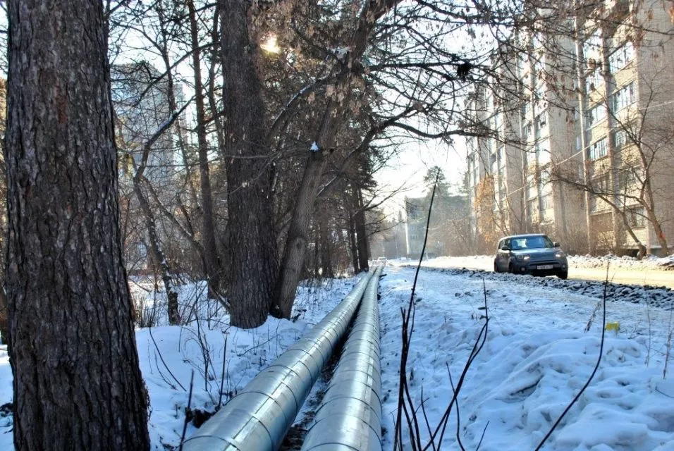 От каких факторов зависит выбор участков теплосетей для обновления изоляции