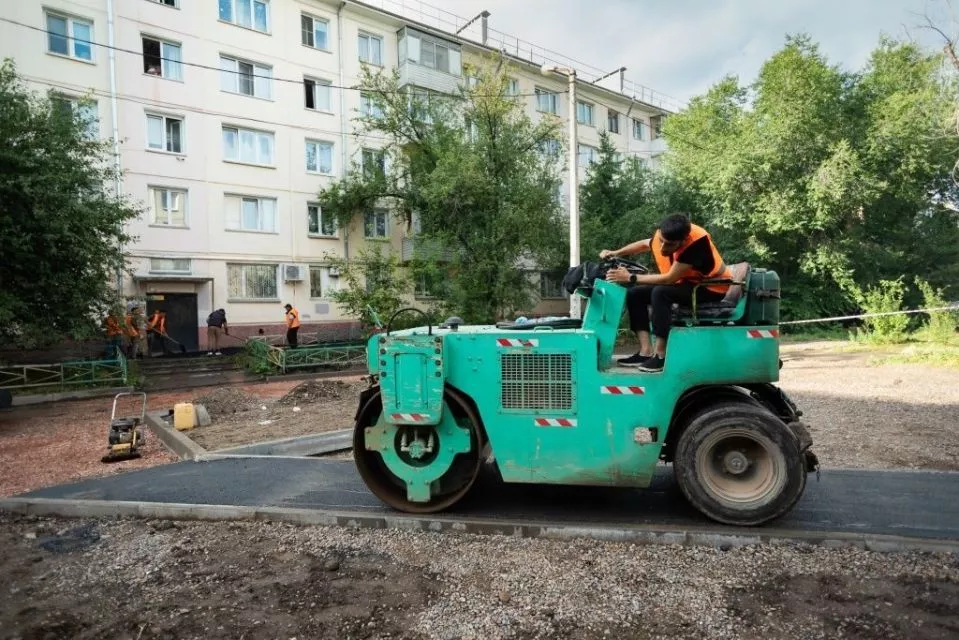 Дороги открыты, газоны возвращены: СГК благоустроила в Красноярске 220 территорий после ремонта теплосетей