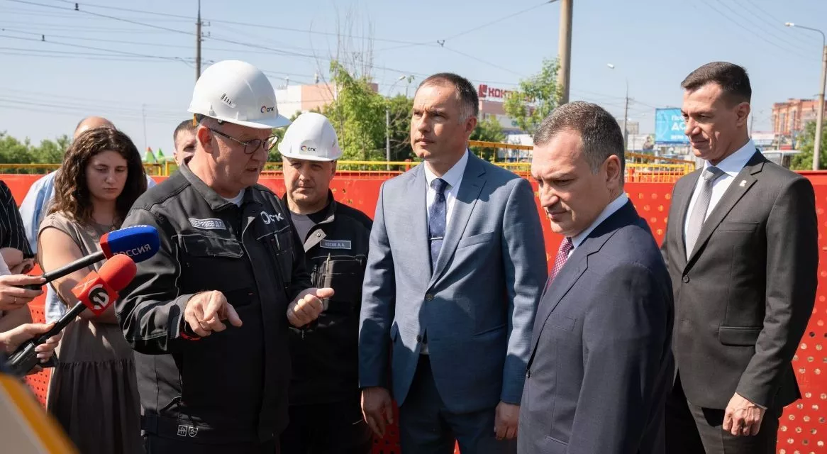Мэр Новосибирска ознакомился с работой новой диагностической лаборатории СГК