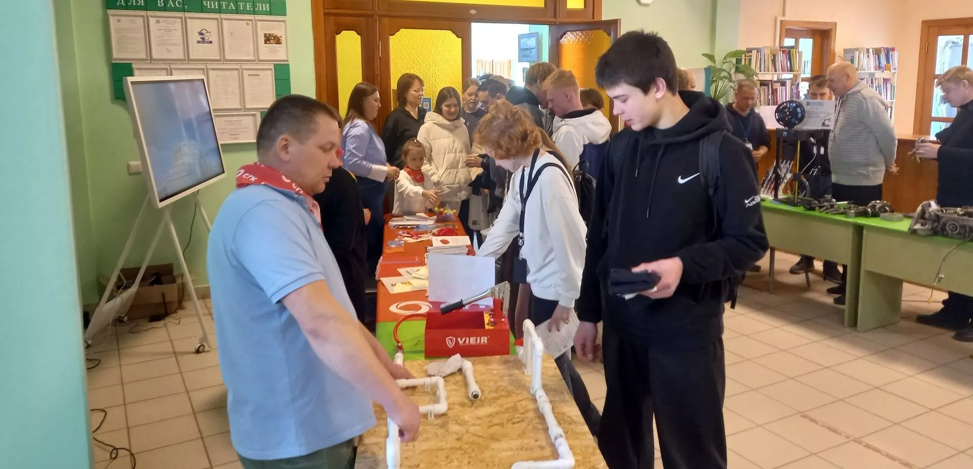 Сделать правильный выбор: представители СГК поучаствовали в большом Дне открытых дверей в образовательных учреждениях Барнаула