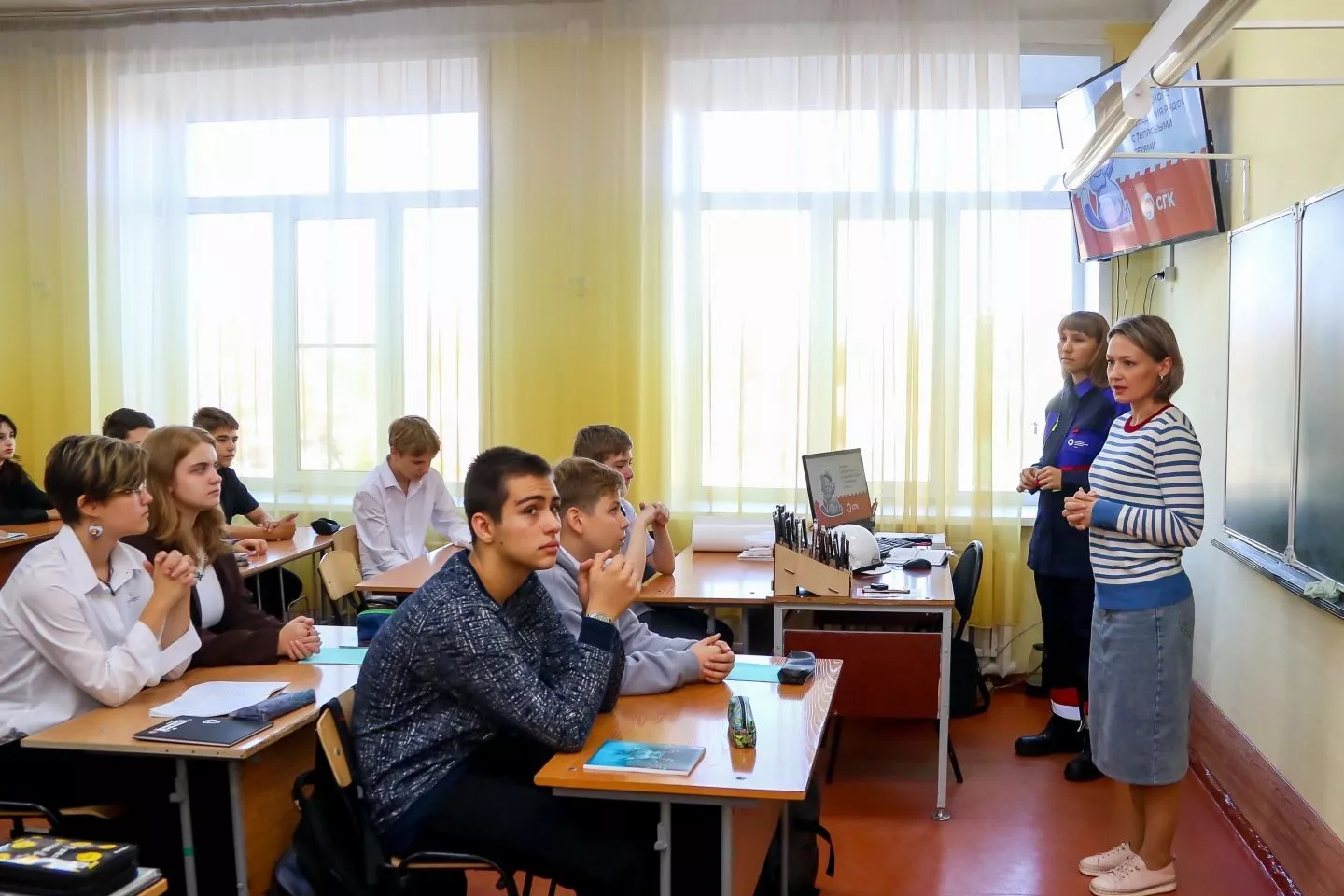 Учащиеся рубцовской гимназии «Планета Детства» познакомились с правилами безопасности вблизи ремонтов теплосетей