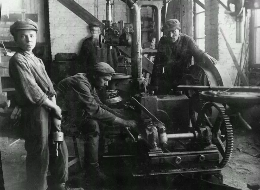 Деталь эпохи: на Новосибирской ТЭЦ-2 нашли артефакт 30-х годов прошлого века