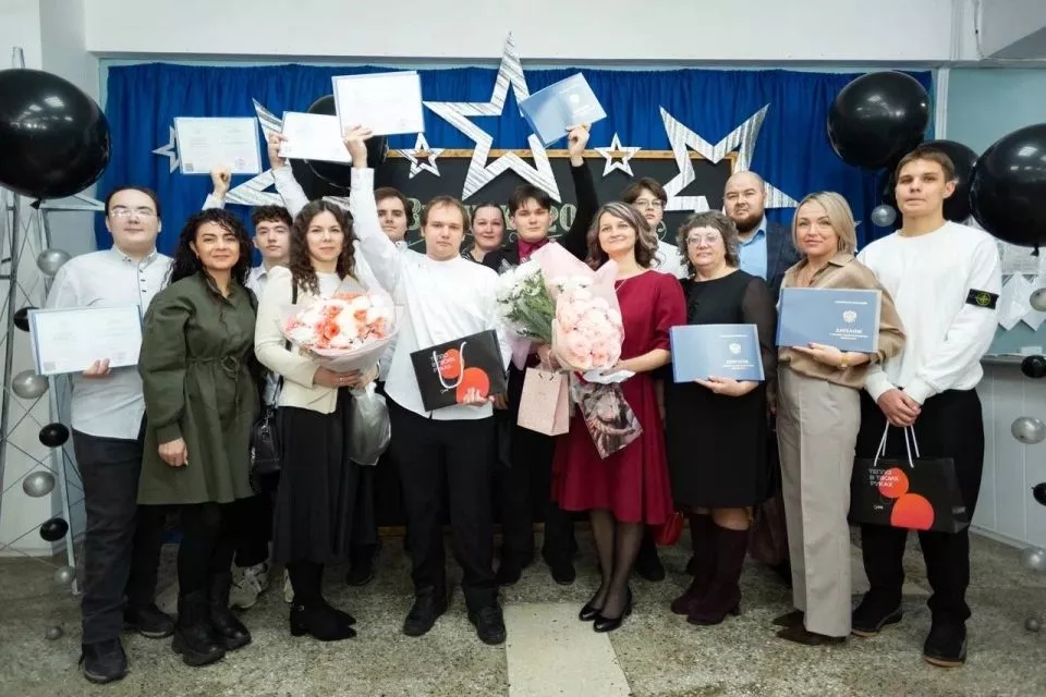 Выпускной-2026 в НЭСТе: отличники остаются строить карьеру в родном городе