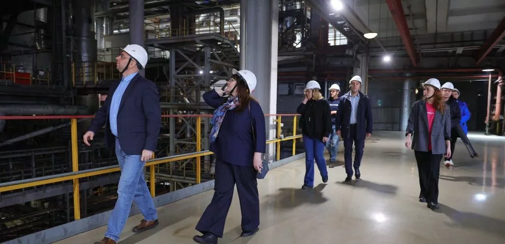 Невероятный масштаб и передовые технологии: участники Сибирского энергетического форума посетили Красноярскую ТЭЦ-3